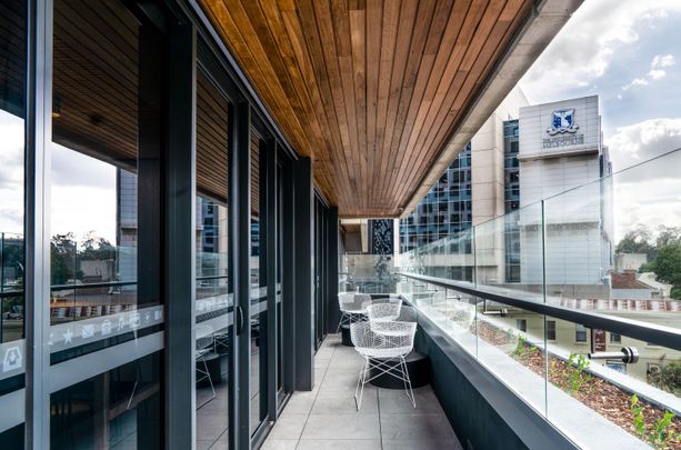 Melbourne | 2 Bed Apartment with Terrace for Students – Upper - Photo 1