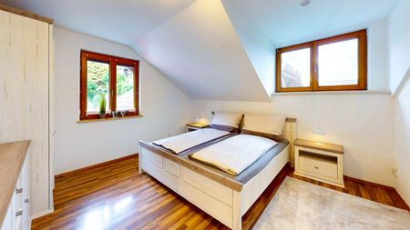 Großzügige 5-Zimmer-Dachgeschosswohnung in Sekull mit 16,9 m² Balkon und Parkplatz - Foto 2