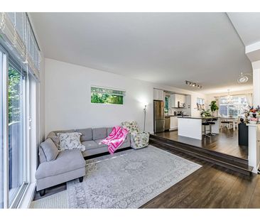 Beautifully Spacious Three Bedroom Plus Den Townhome in Desirable G... - Photo 1