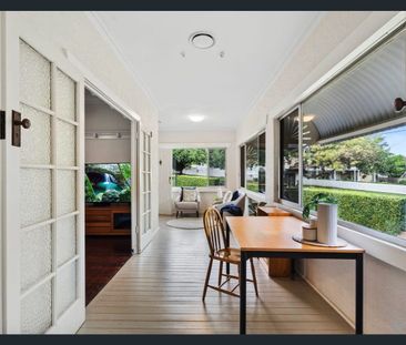 Charming Coorparoo Cottage with Big Backyard - Photo 6