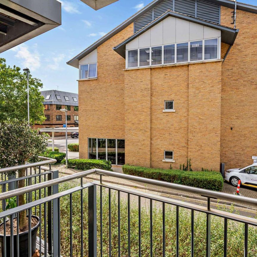 An excellent two bedroom apartment in central Cambridge - Photo 1