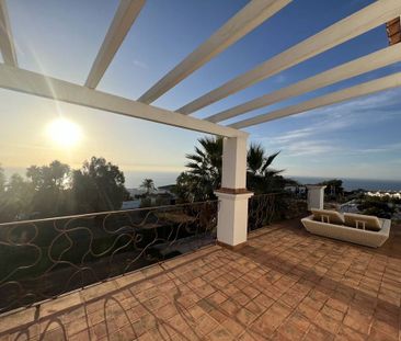 4 bedroom luxury Villa for rent in Manilva, Andalusia - Photo 2
