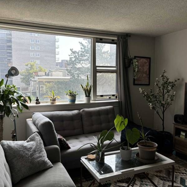 Embassy ~ Charming 1 Bedroom Condo with Balcony in Halifax! - Photo 1