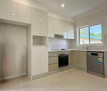 BRAND NEW GRANNY FLAT WITH PRIVATE ACCESS AND CARPORT!! - Photo 3