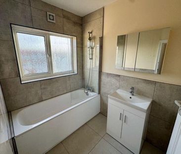 Room in a Shared House, Eastern Avenue, IG4 - Photo 6