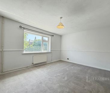 3 bedroom flat to rent - Photo 5