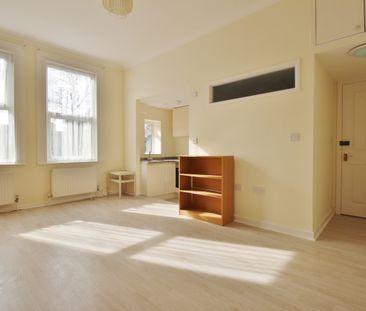 Studio for rent - Photo 2