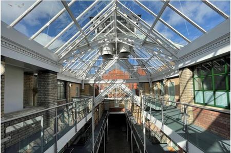 3 bedroom flat to rent - Photo 5