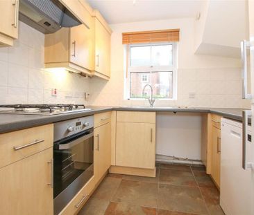 2 bedroom terraced house to rent - Photo 3