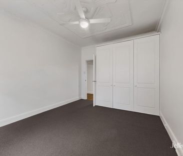 Stylish Art Deco Living in Prime Malvern East Location - Photo 3