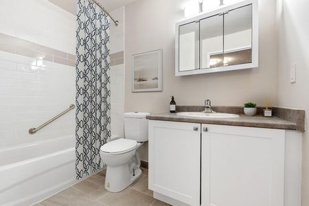 2710 Saratoga Place, Gloucester, ON - Photo 5