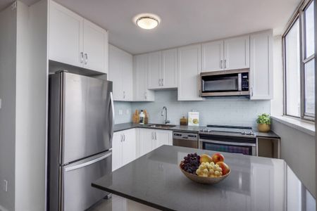 Wellesley Apatments - Photo 3