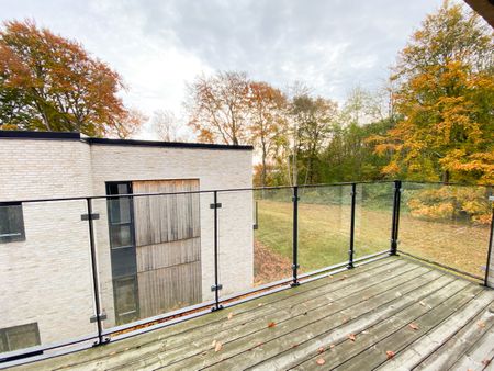 Nybygget og rummelig 3-værelses lejlighed i fantastiske omgivelser - Foto 2