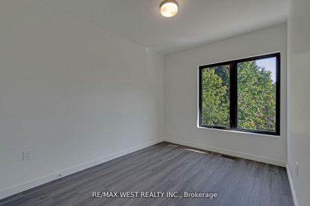 For Lease - 10 Rainwater Lane, Barrie, Ontario - Photo 5