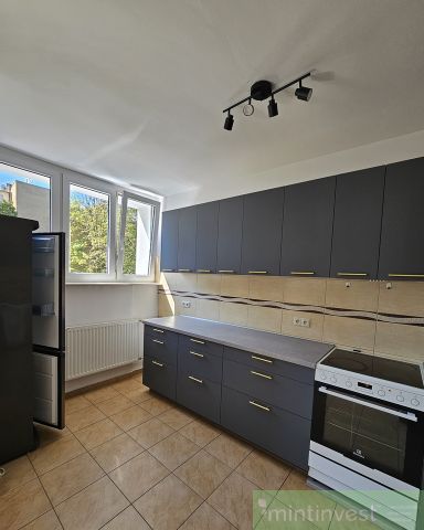 Trzy pokoje z balkonem widok na Katedrę ! - Photo 5