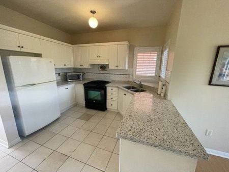 For Lease - 8 Blue Whale Boulevard, Brampton, Ontario - Photo 4