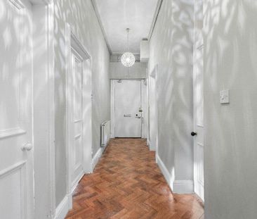 3 bedroom flat to rent - Photo 1