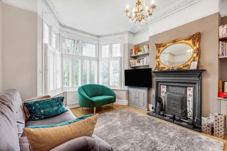 4 bedroom terraced house to rent - Photo 2