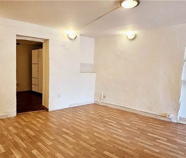 Location Appartement 1 pièce 38m² GONFARON 83590 - Photo 1