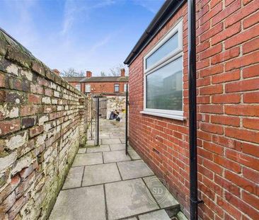 Greenfield Road, Dentons Green, St. Helens, WA10 - Photo 4