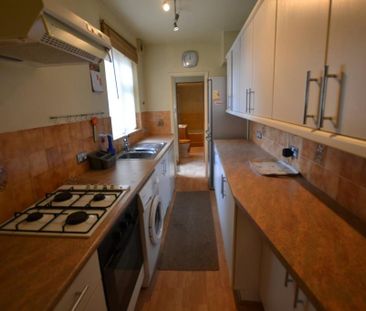 3 bedroom terraced house to rent - Photo 6