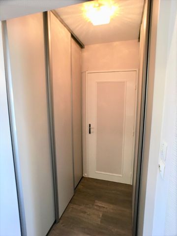 Location Appartement 3 pièces 62m² - Photo 3