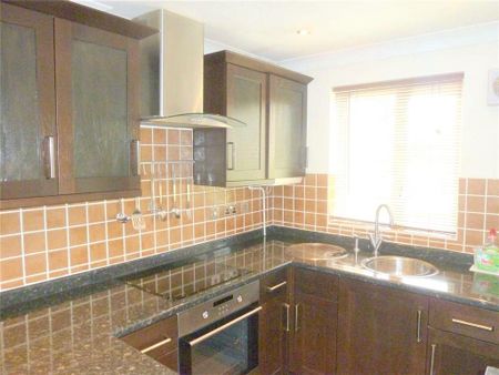 2 bedroom terraced house to rent - Photo 4