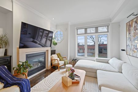 For Lease - 262B Bering Avenue, Toronto, Ontario - Photo 3