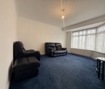Alders Road, Edgware - Photo 2
