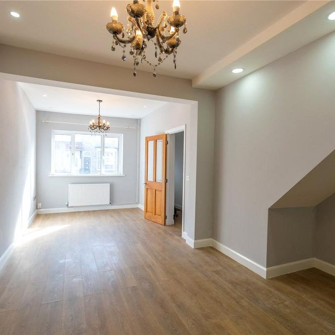 3 bedroom terraced house to rent - Photo 1