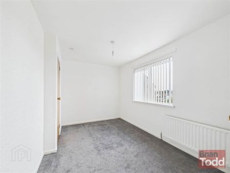 Sallagh Park South, Larne, BT40 1NR - Photo 3
