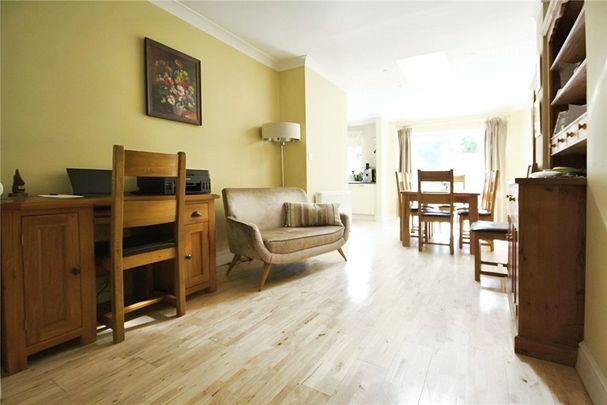 Beckingham Road, Guildford, Surrey, GU2 8BU - Photo 1