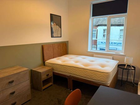 Church Street West Room 6 - Photo 4