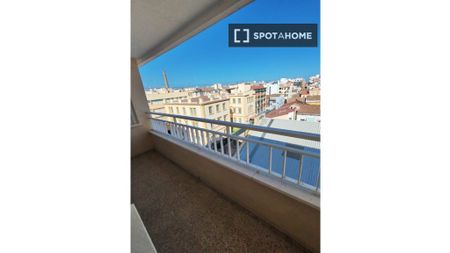4 room luxury Apartment for rent in Valencia - Photo 3