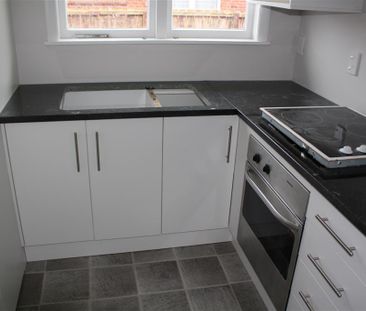 MANGERE EAST - 2 bedroom home - Photo 1