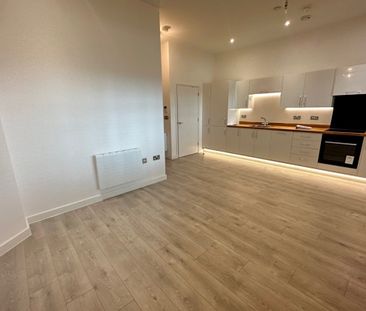 Edinburgh Gate - Photo 2