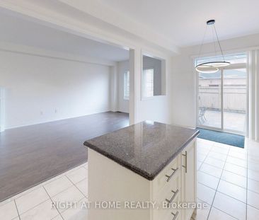 For Lease - 5592 Meadowcrest Avenue, Mississauga, Ontario - Photo 2