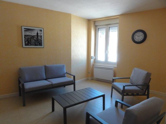 Location Appartement 2 pièces Meublé 39m² LE CREUSOT 71200 - Photo 1