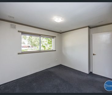 LOW-MAINTENANCE LIVING IN A CONVENIENT LOCATION - Photo 6