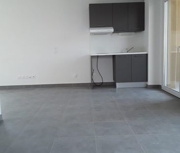 T1 AVEC TERRASSE ET PARKING - Photo 4