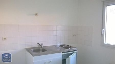 Location Appartement 2 pièces 47m² FECAMP 76400 - Photo 3