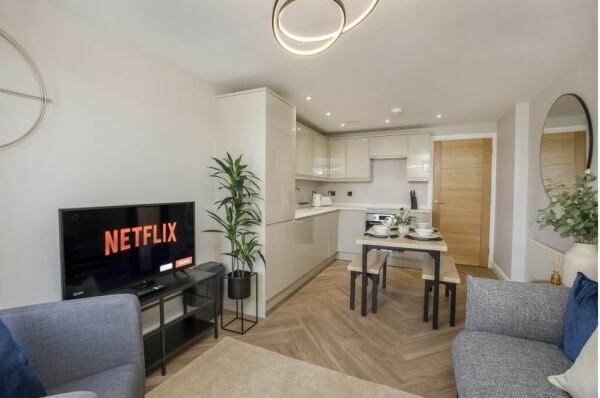 Flat 4, Crescent Court, Blossom Street - Photo 1