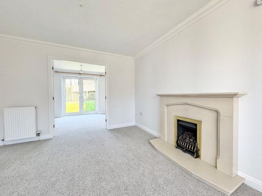 4 bedroom detached house to rent - Photo 1