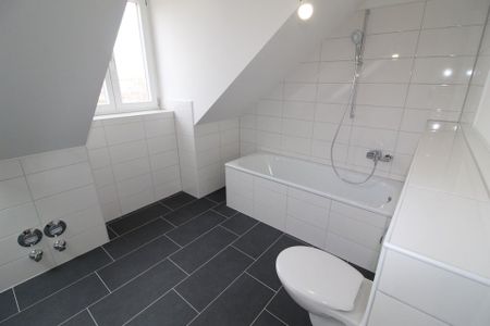 Wohn(t)raum: schicke 3-Zimmer-Dachgeschosswohnung mit Loggia! - Foto 2