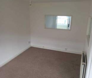 3 bedroom property to rent in Hull - Photo 4