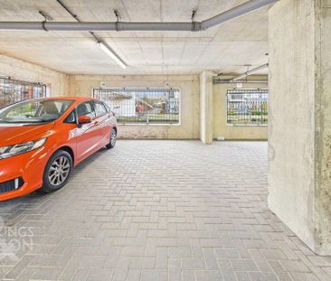 2 bedroom flat to rent - Photo 5