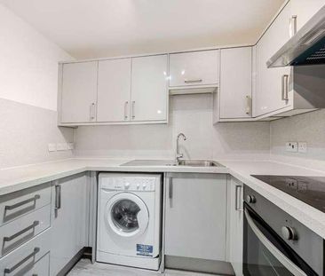 Hanson Close, Beckenham, BR3 - Photo 1