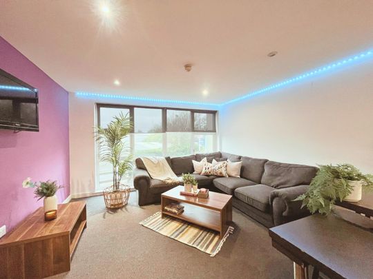 Peninsula Student Living, Derriford - Photo 1