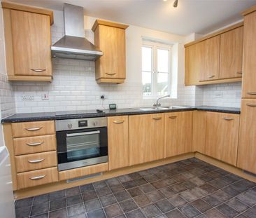 Sorrel Way, Carterton, Oxfordshire, OX18 - Photo 6