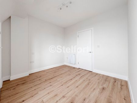 Mottingham Road, SE9, London - Photo 3